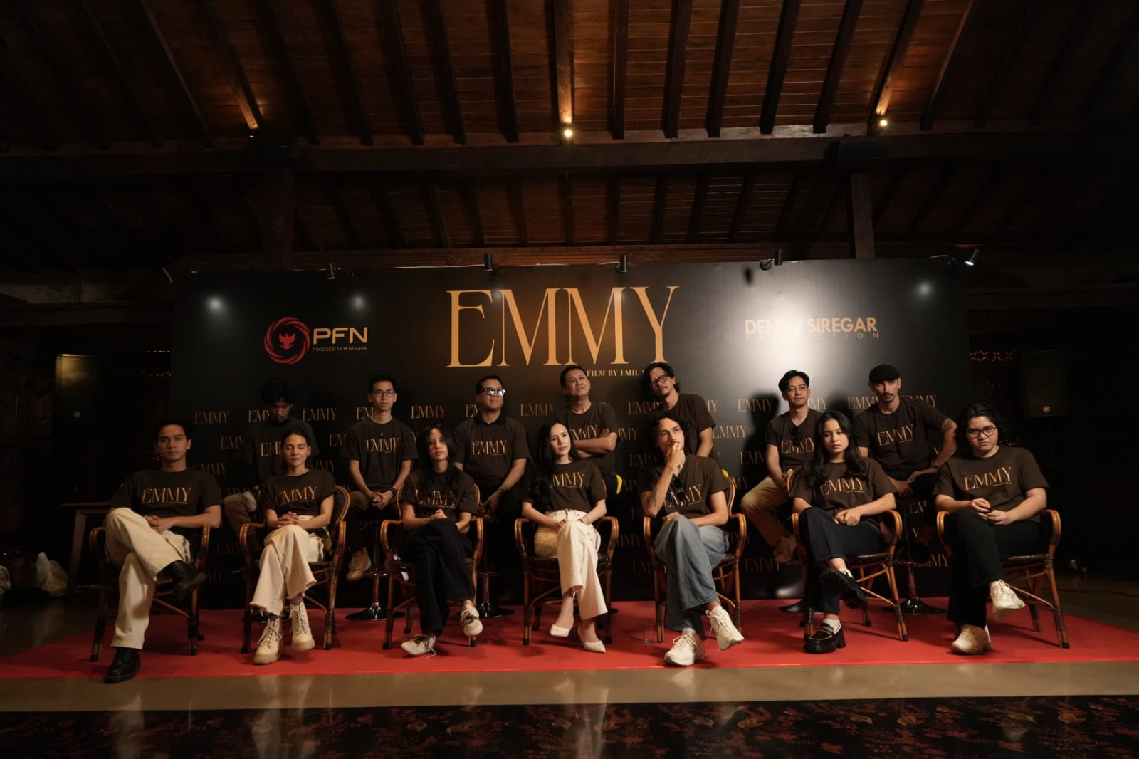 Beby Tsabina dan Vincent Verhaag Bawa Kisah Emmy Saelan ke Sisi yang Lebih Personal 2 Beby Tsabina dan Vincent Verhaag Bawa Kisah Emmy Saelan ke Sisi yang Lebih Personal