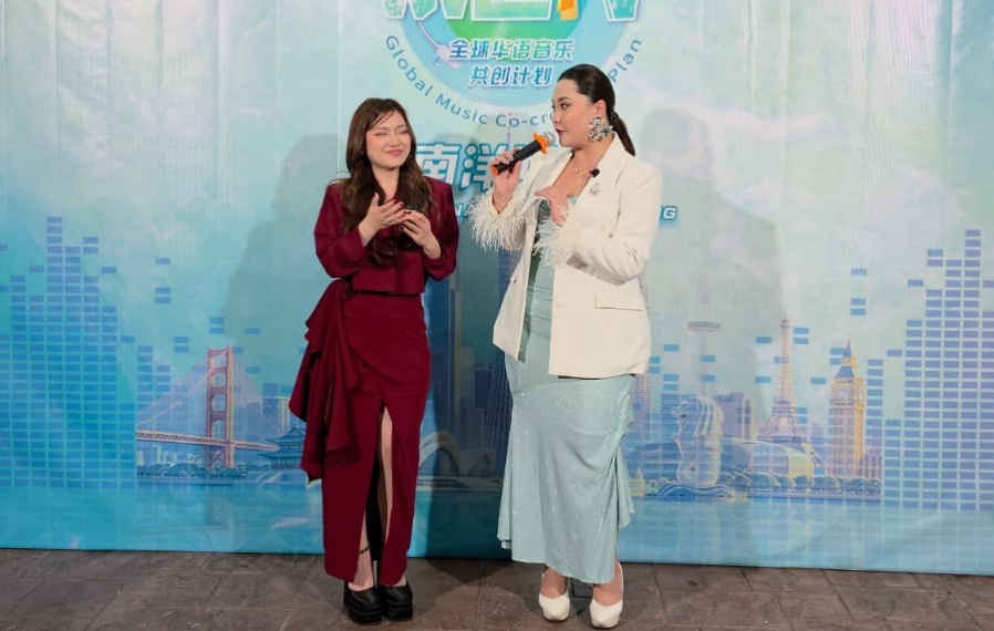 Kezia Kaithlyn Bawa Lagu Indonesia ke Panggung Internasional di Kuala Lumpur 2 Kezia Kaithlyn Bawa Lagu Indonesia ke Panggung Internasional di Kuala Lumpur