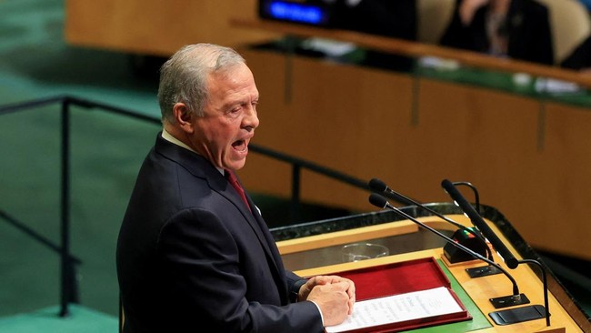Raja Yordania Abdullah II Sebut Israel Adalah Ancaman Regional di Sidang PBB 4 HADAPI ANCAMAN: Pidato Raja Yordania Abdullah II di Sidang PBB. (Foto: REUTERS/Brendan McDermid)