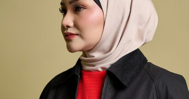 UNIQLO Hijab: Saat Kenyamanan Bertemu Ekspresi Diri 1 UNIQLO Hijab: Saat Kenyamanan Bertemu Ekspresi Diri