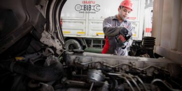 Kena Abu Vulkanik Anak Krakatau, Isuzu Ingatkan Pemilik Kendaraan Cek Filter Udara