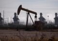 Harga Minyak Dunia Naik Usai Houthi Serang Arab Saudi, Brent Tembus US$104