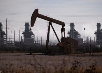 Harga Minyak Dunia Naik Usai Houthi Serang Arab Saudi, Brent Tembus US$104