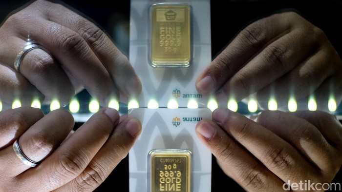 Harga Emas Antam Turun Lagi, Kini Rp2,637 Juta per Gram 2 Harga Emas Antam Turun Lagi, Kini Rp2,637 Juta per Gram