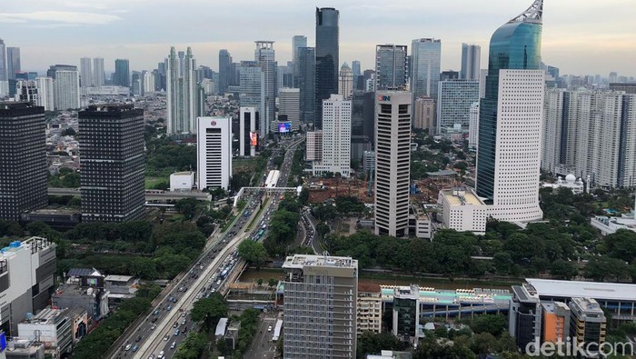 ADB Proyeksi Ekonomi Indonesia Tumbuh 5,2 Persen pada 2026-2027, Inflasi Naik 3 ADB Proyeksi Ekonomi Indonesia Tumbuh 5,2 Persen pada 2026-2027, Inflasi Naik