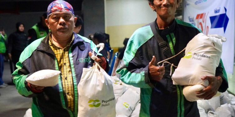 Program TJSL Pegadaian Peduli Salurkan Seribu Paket Sembako Untuk Pengemudi Ojol 1 Program TJSL Pegadaian Peduli Salurkan Seribu Paket Sembako Untuk Pengemudi Ojol