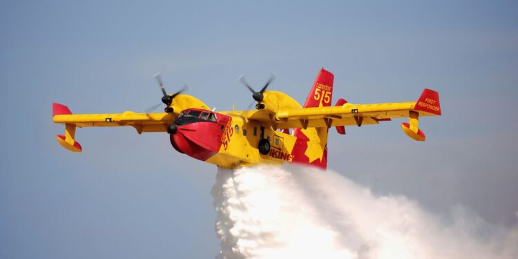 Malaysia Tawarkan Pesawat Amfibi CL-415MP dan Helikopter Bantu Padamkan Karhutla di Indonesia 1 Malaysia Tawarkan Pesawat Amfibi CL-415MP dan Helikopter Bantu Padamkan Karhutla di Indonesia