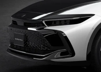 Penjualan Toyota Crown Tertekan, Camry Terbaru Diduga Jadi Penyebabnya