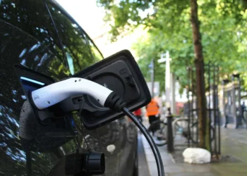 Baterai Mobil Listrik Tua Rusak, Biaya Perbaikan Bisa Lebih Mahal dari Harga Mobil