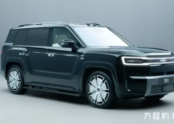 BYD Fang Cheng Bao Ti 9 Pamer Warna Meteorite Black, SUV Bongsor dengan Kabin 6 Kursi