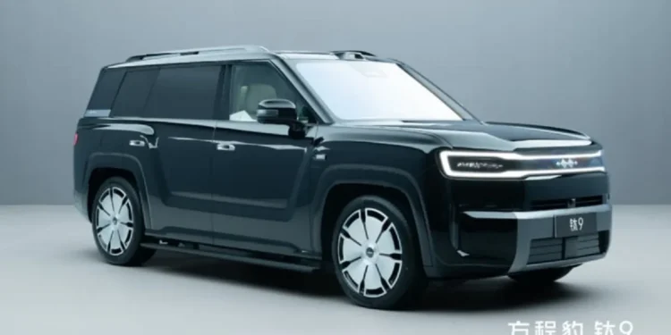BYD Fang Cheng Bao Ti 9 Pamer Warna Meteorite Black, SUV Bongsor dengan Kabin 6 Kursi 1 BYD Fang Cheng Bao Ti 9 Pamer Warna Meteorite Black, SUV Bongsor dengan Kabin 6 Kursi