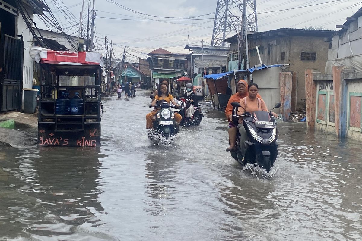 Waspada Banjir Rob Jakarta hingga 4 Oktober, Ini 12 Wilayah yang Berpotensi Terdampak 2 Waspada Banjir Rob Jakarta hingga 4 Oktober, Ini 12 Wilayah yang Berpotensi Terdampak