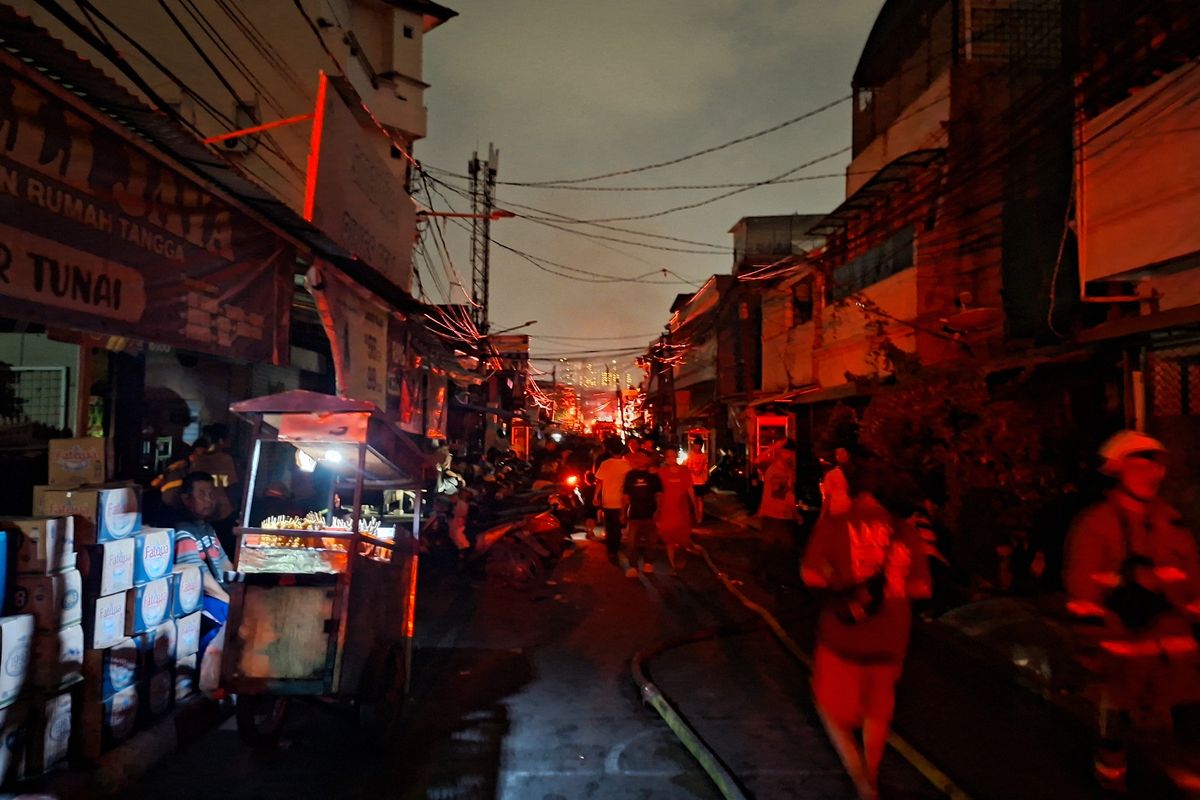 Kebakaran di Kramat Pulo Jakpus Hanguskan 50 Rumah, Tidak Ada Korban Jiwa