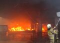 Gudang Distributor Minyak Goreng dan Sembako di Pulogadung Terbakar, 20 Mobil Damkar Dikerahkan
