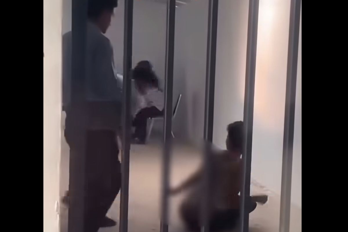 Penganiaya Kepala SPPG di KPPG Bogor Dicopot dari Jabatan Korwil Purwakarta, Hadapi Sidak Etik BGN 2 Penganiaya Kepala SPPG di KPPG Bogor Dicopot dari Jabatan Korwil Purwakarta, Hadapi Sidak Etik BGN
