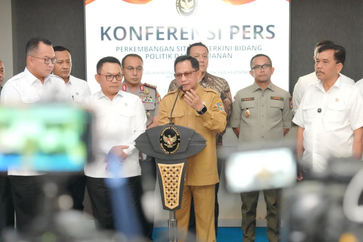 Mendagri Tegaskan Penanganan Karhutla Terus Dioptimalkan, Korporasi Nakal Bakal Ditindak Tegas 3 Mendagri Tegaskan Penanganan Karhutla Terus Dioptimalkan, Korporasi Nakal Bakal Ditindak Tegas