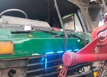 Kecelakaan Beruntun Tiga Truk Trailer di Depan GT Koja Barat, Kabin Ringsek dan Satu Sopir Dilarikan ke Rumah Sakit