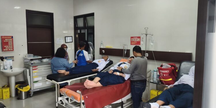 Keracunan Massal Siswa di Dramaga Bogor, Badan Gizi Nasional Uji Sampel Makanan MBG ke Laboratorium 1 Keracunan Massal Siswa di Dramaga Bogor, Badan Gizi Nasional Uji Sampel Makanan MBG ke Laboratorium