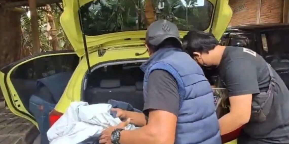 Penggerebekan Narkoba di Kampung Berlan Matraman, Tim Gabungan Amankan 8 Orang dan Sita Sabu hingga Ketamin 1 Penggerebekan Narkoba di Kampung Berlan Matraman, Tim Gabungan Amankan 8 Orang dan Sita Sabu hingga Ketamin