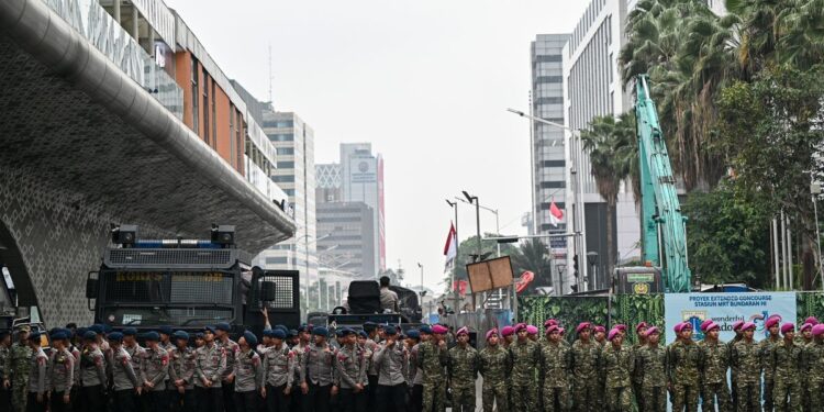 Komisi I DPR Tegaskan Pengerahan TNI Amankan Demo Tak Bisa Sembarangan, Harus Sesuai Prosedur Hukum