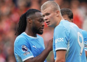 KEPUTUSAN BERSALAH: Ekspresi Skuad Manchester City di Derby Manchester. (Foto: (c) AP Photo/Ian Hodgson)