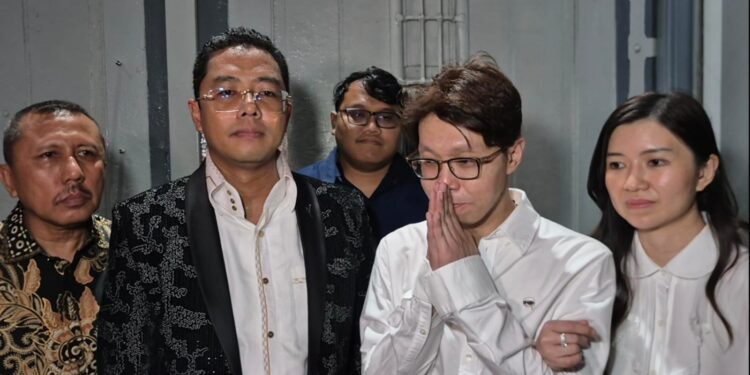 Kejanggalan Berkas Perkara dr. Richard Lee, Mantan Hakim Agung Pasang Badan Jadi Penjamin 1 Kejanggalan Berkas Perkara dr. Richard Lee, Mantan Hakim Agung Pasang Badan Jadi Penjamin