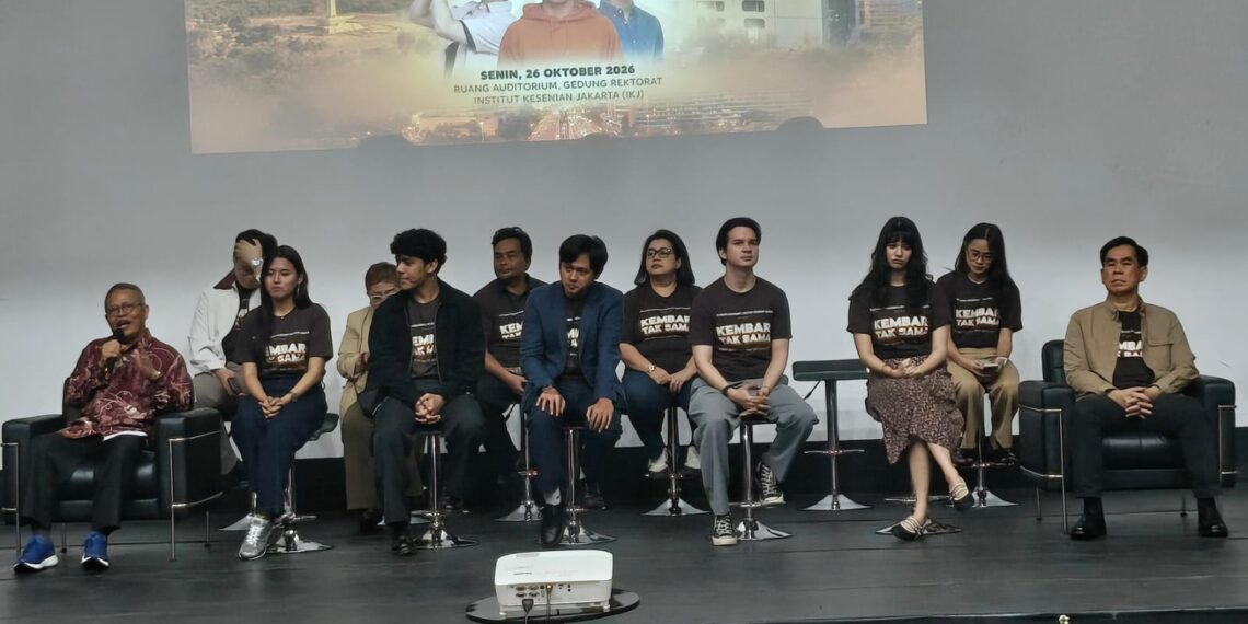 Kolaborasi KSO MBK Productions dan IKJ Resmikan Produksi Film Komedi 'Kembar Tak Sama' 1 Kolaborasi KSO MBK Productions dan IKJ Resmikan Produksi Film Komedi ‘Kembar Tak Sama’