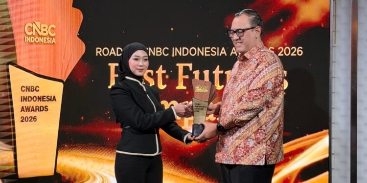 Komitmen Edukasi Membuah Hasil, DIDIMAX Raih Penghargaan Best Trading Education 2026