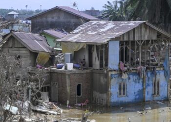 BENCANA ALAM: Banjir di Aceh hingga Sumut. (Foto Ilustrasi: ANTARA FOTO/Hafidz Mubarak A)