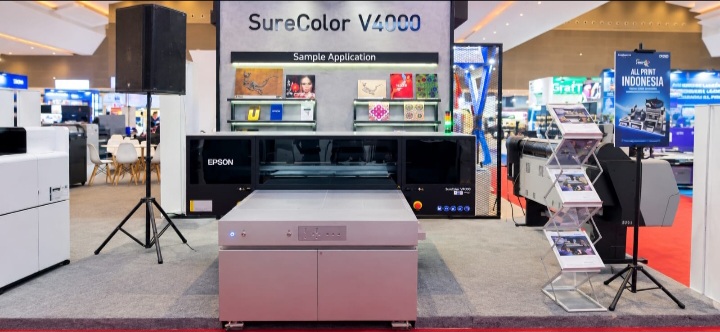 Epson SureColor V4000, Printer UV Flatbed Ringkas untuk Bisnis 1 Epson SureColor V4000, Printer UV Flatbed Ringkas untuk Bisnis