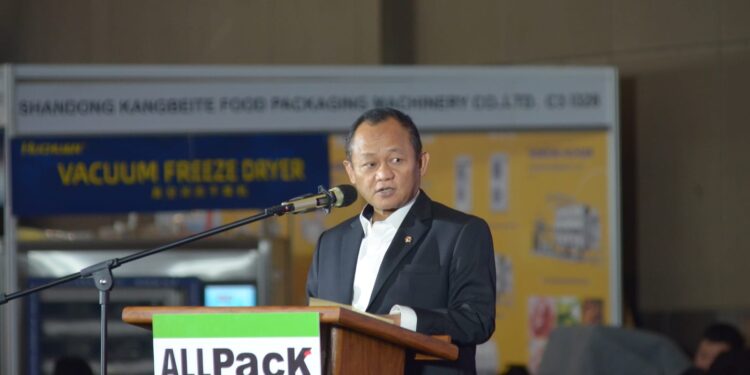 EVENT INTERNASIONAL: Menteri Perindustrian (Menperin) M. Samuji membuka pameran internasional ALLPack Indonesia 2026 di Hall C3, Jakarta International Expo (JIExpo) Kemayoran, Jakarta Pusat pada Selasa (20/10/2026). (FOTO: WAYTRI/KORANINDOPOS.COM)