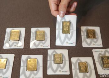 Harga Emas Antam Hari Ini Jatuh Rp25 Ribu, Jadi Rp2,565 Juta per Gram