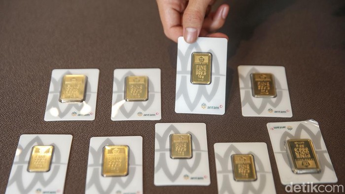 Harga Emas Antam Hari Ini Jatuh Rp25 Ribu, Jadi Rp2,565 Juta per Gram