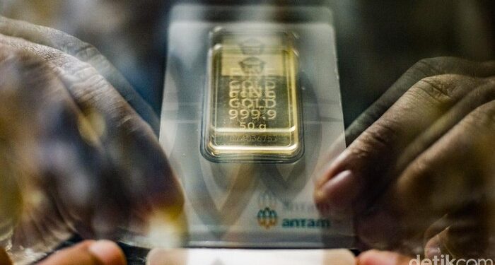 Harga Emas Antam Turun Rp 11.000 Hari Ini Menjadi Rp 2.559.000 per Gram