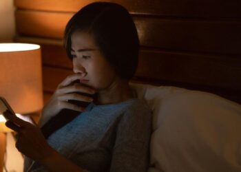 Mengenal Smartphone Brain, Kebiasaan Main HP yang Bisa Ganggu Fokus hingga Tidur