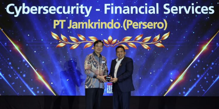 Berkat Keunggulan Keamanan Siber di Sektor Keuangan, Jamkrindo Raih Penghargaan 1 Berkat Keunggulan Keamanan Siber di Sektor Keuangan, Jamkrindo Raih Penghargaan